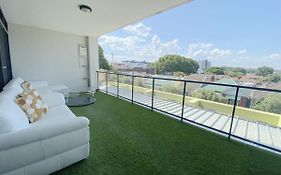 2Br Apartment In Rockdale Near Airport & Train Station